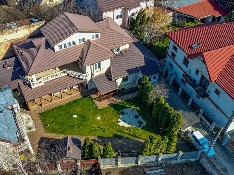 Bacau, proprietate exclusivista ultracentrala, eleganta, spatiu si rafinament.